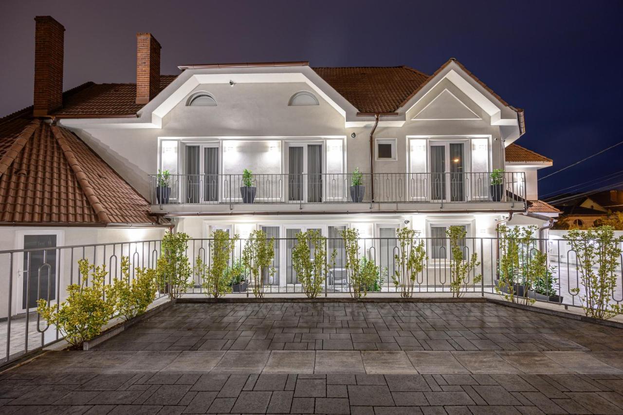 Dozsa Residence Oradea Exterior foto